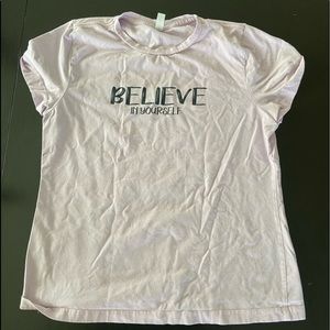 Pink t-shirt "believe"